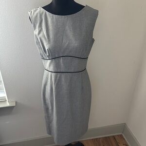 Antonio Melani Gray black edges sleeveless lined pencil bottom‎ dress Sz 8